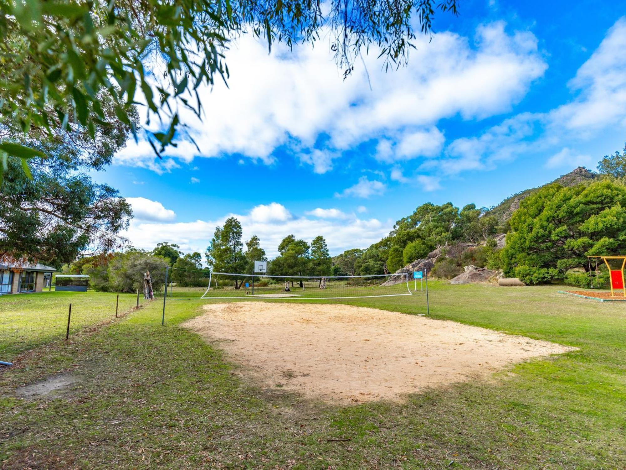 ホテル Nrma Halls Gap Holiday Park エクステリア 写真