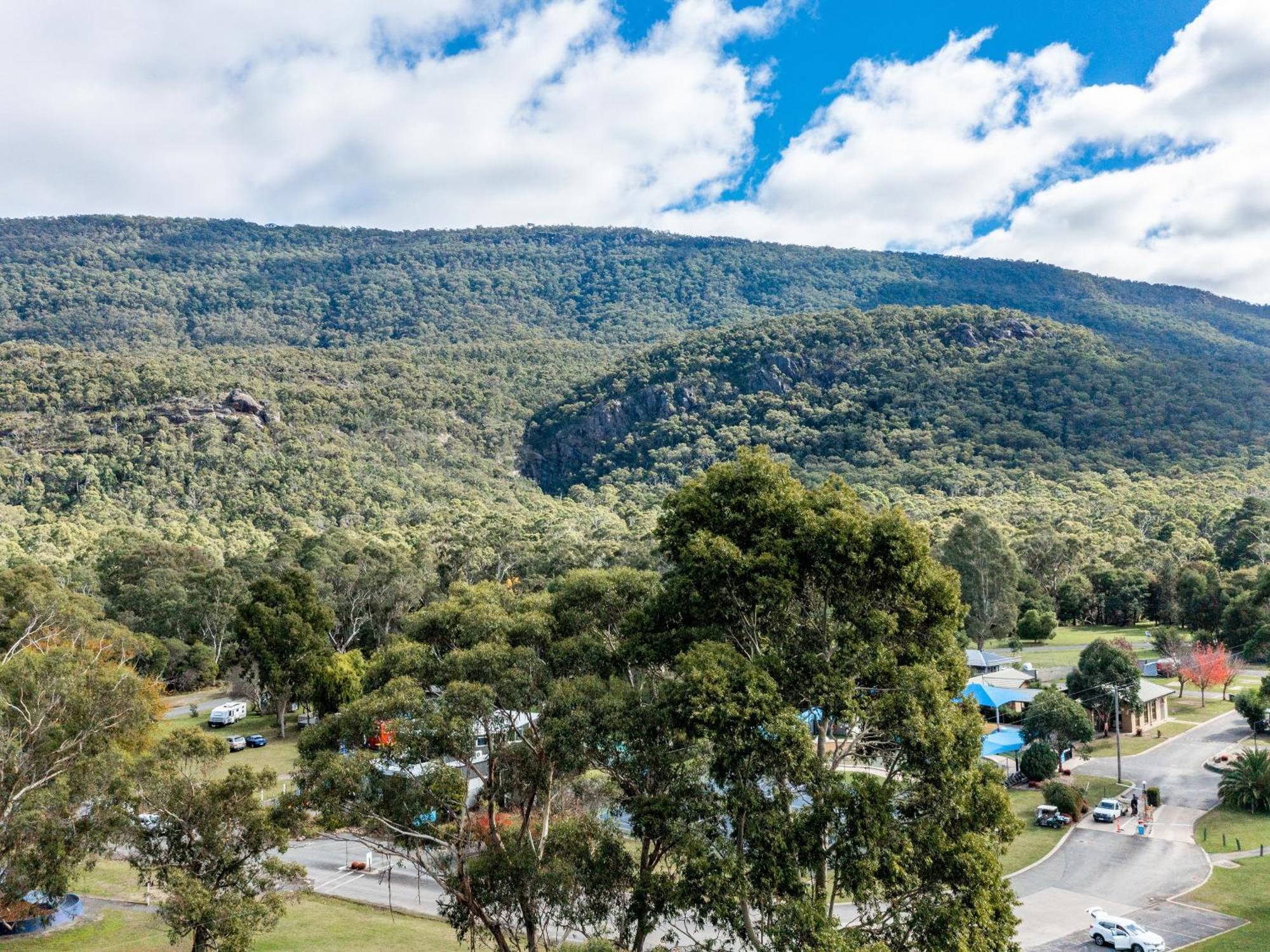 ホテル Nrma Halls Gap Holiday Park エクステリア 写真