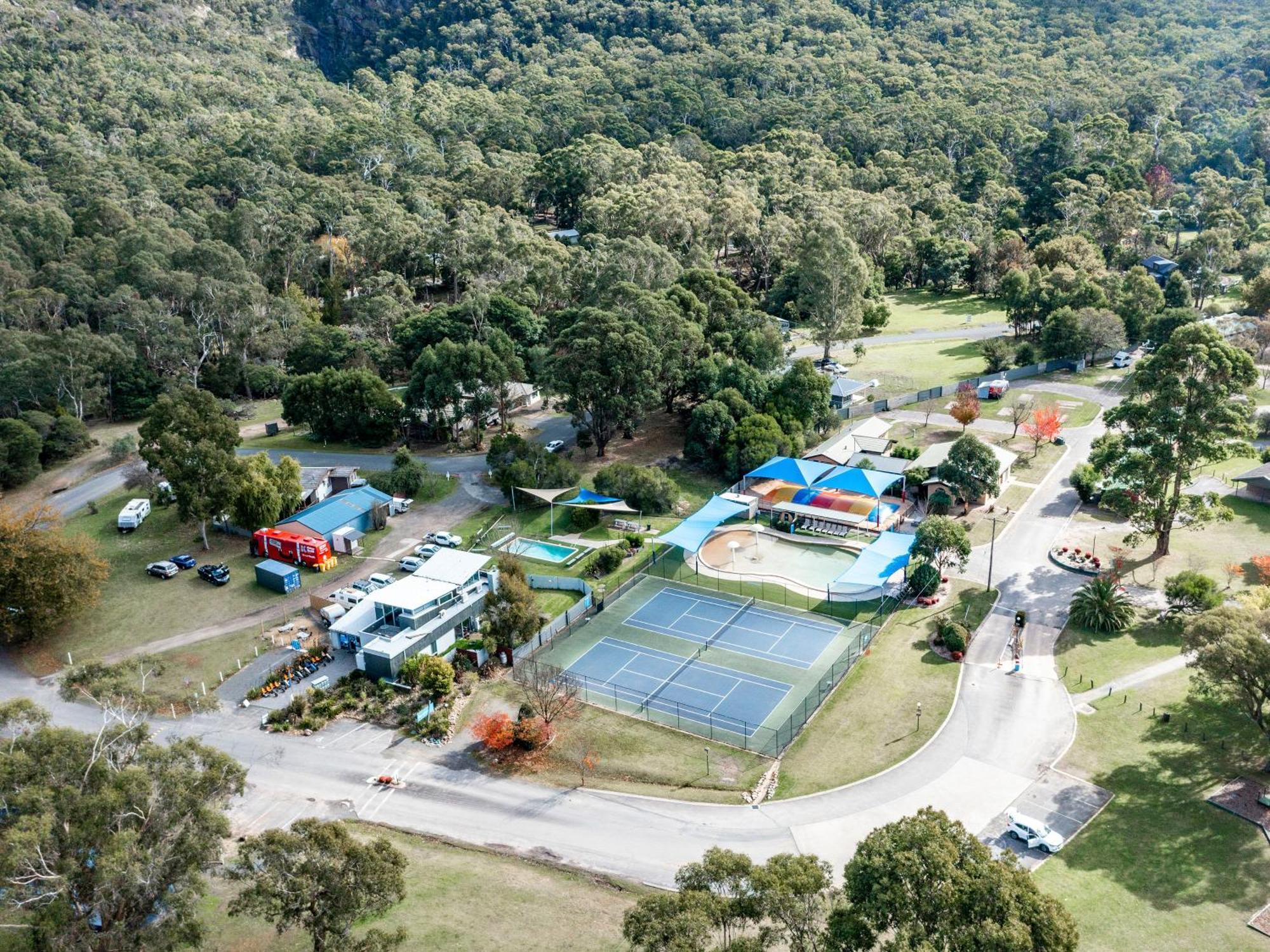 ホテル Nrma Halls Gap Holiday Park エクステリア 写真